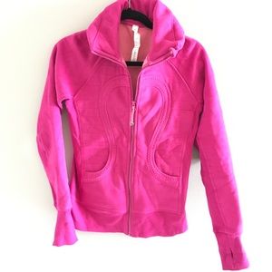 Women’s Pink LuLulemon Sweater